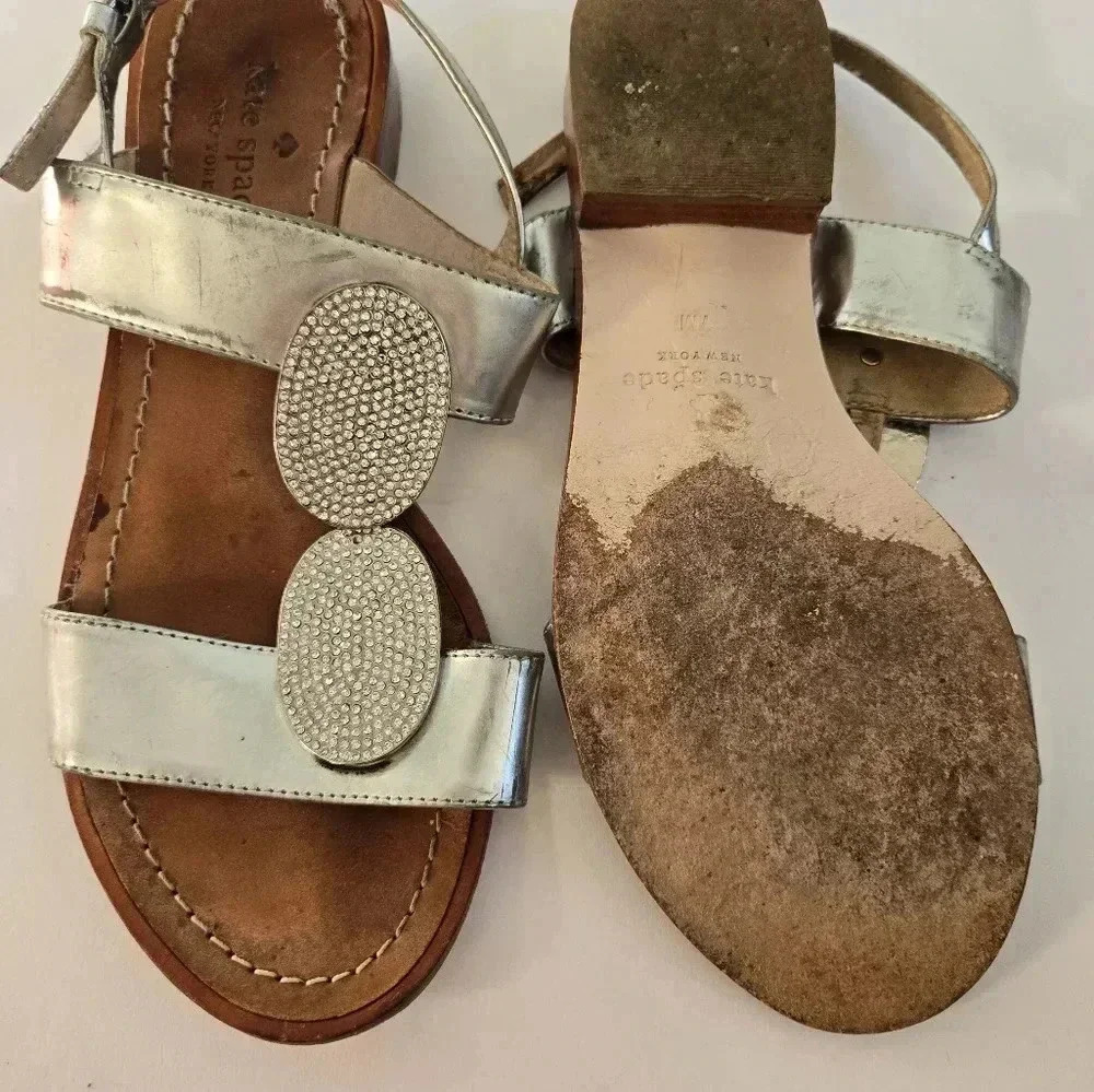 Kate Spade bee silver sandals with rhinestone leather sole detail sz 7 - Picture 3 of 9